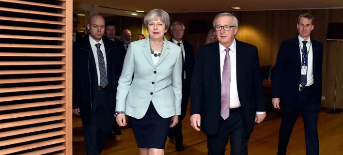 Επιστολή σε Μέι-Γιούνκερ από 35 Νομπελίστες και επιστήμονες για τις επιπτώσεις ενός «σκληρού» Brexit